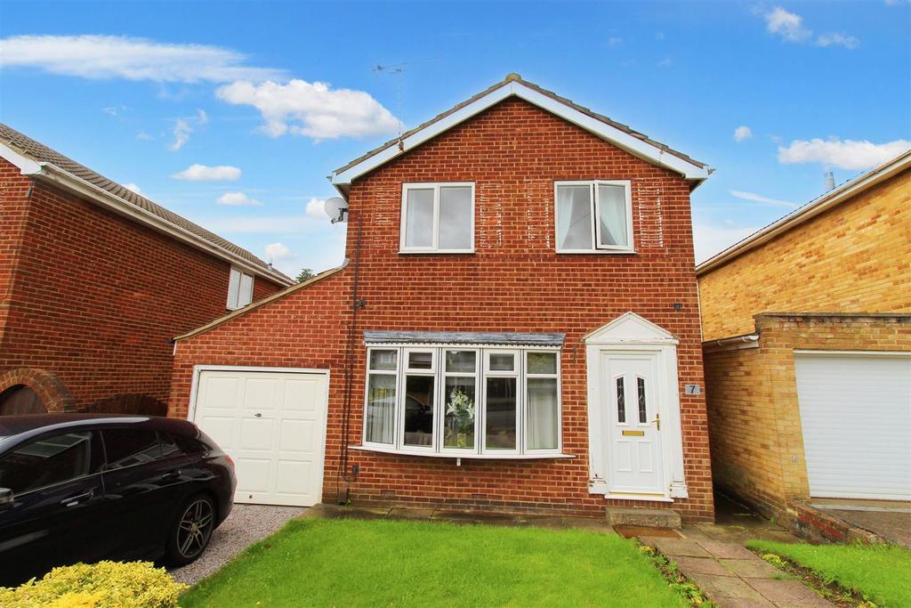 Kibroyd Drive, Darton, Barnsley, S75 5DF 4 bed detached house to rent