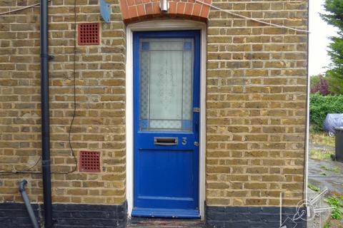 Flat 3, 100 Darnley Road, Gravesend, DA11 0SN