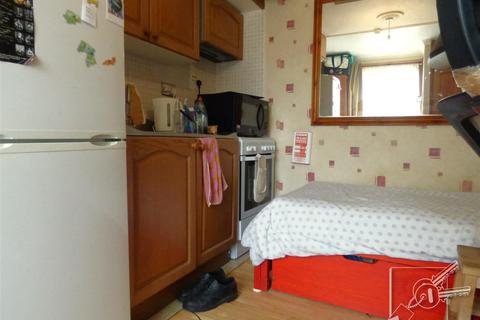 Flat 3, 100 Darnley Road, Gravesend, DA11 0SN