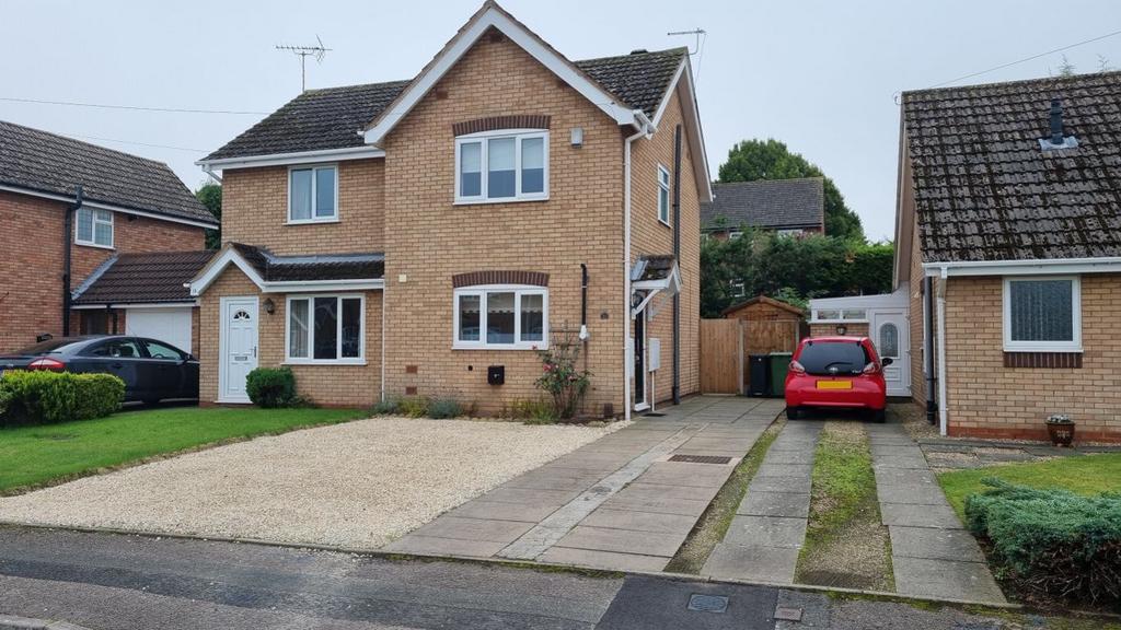 Meadow Park Road, Stourbridge 2 bed semidetached house £825 pcm (£