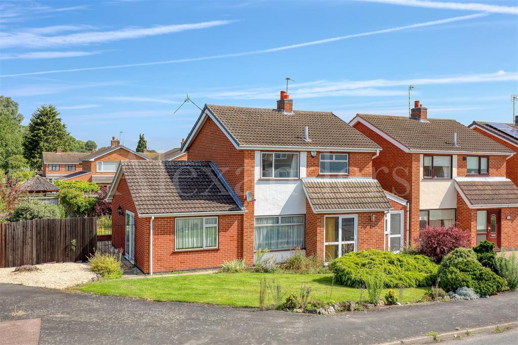 Buckingham Drive, Loughborough 4 bed detached house £350,000