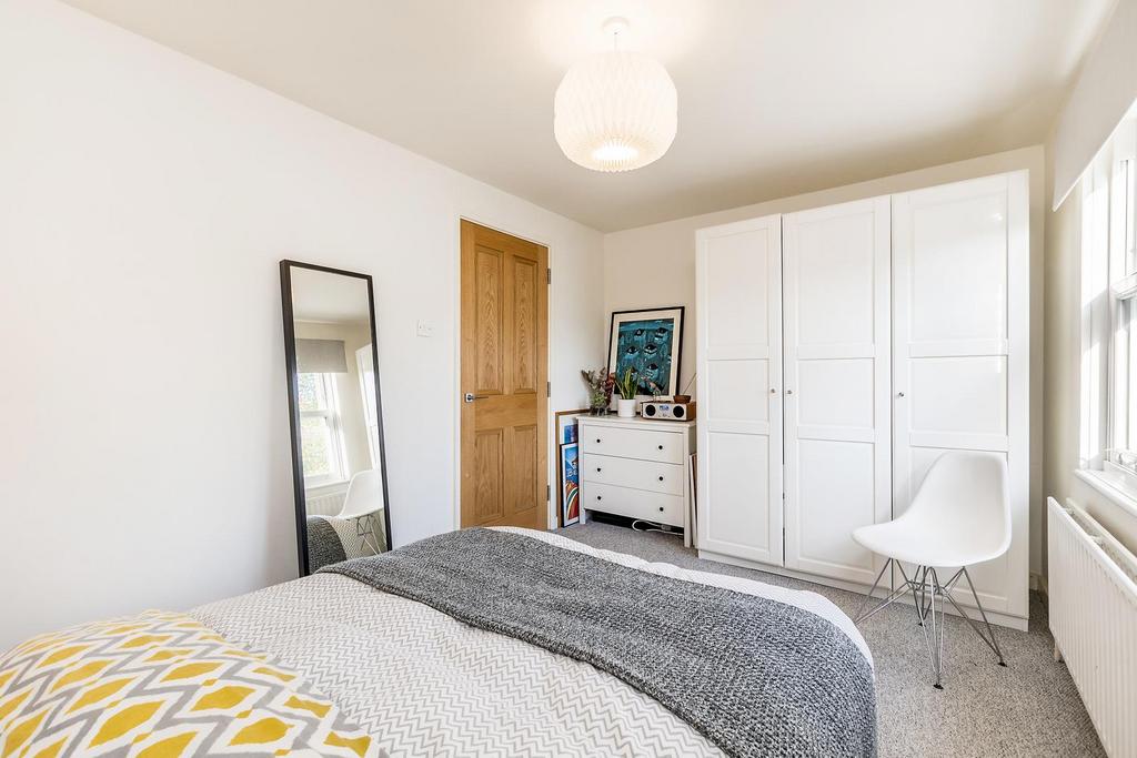 Bernards Close SE27-9.JPG