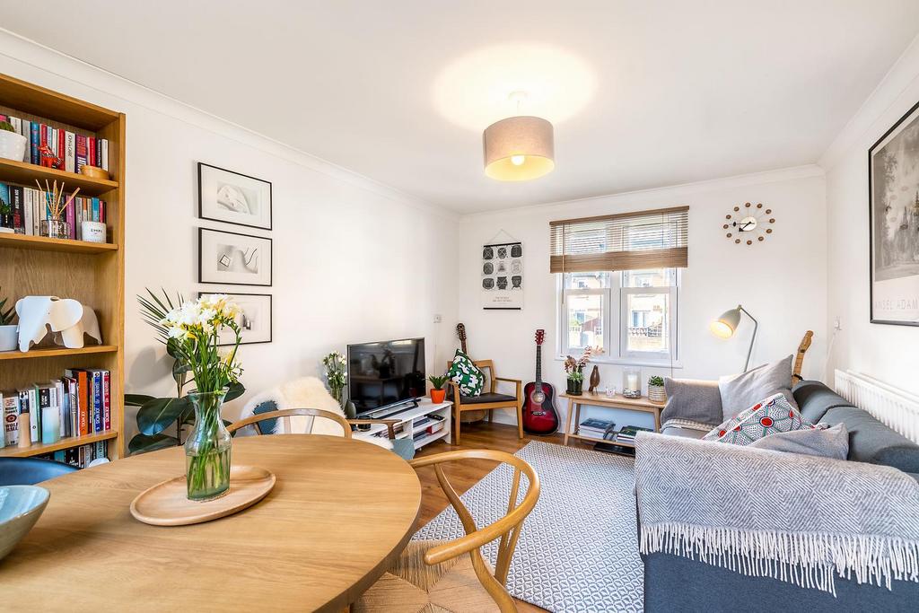 Bernards Close SE27-3.JPG