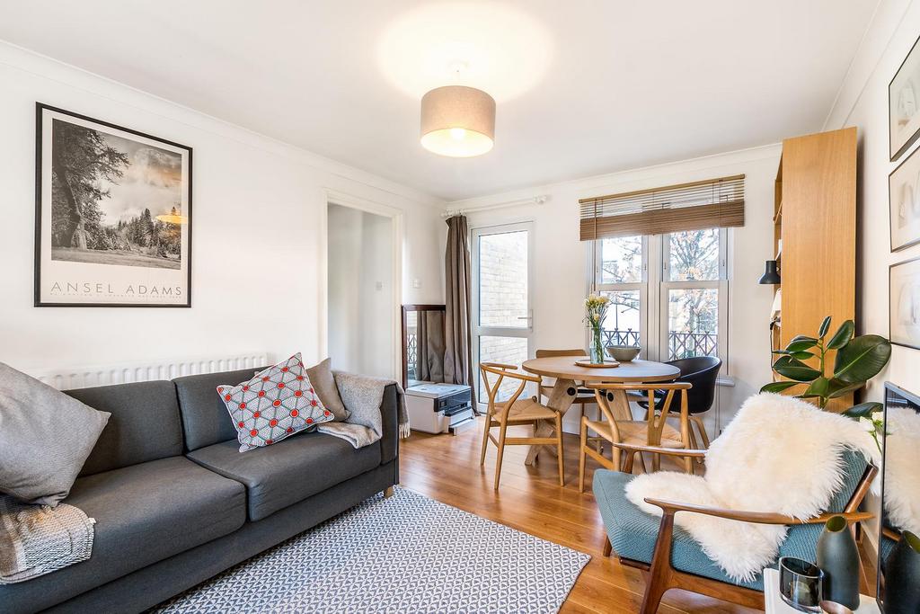 Bernards Close SE27-4.JPG