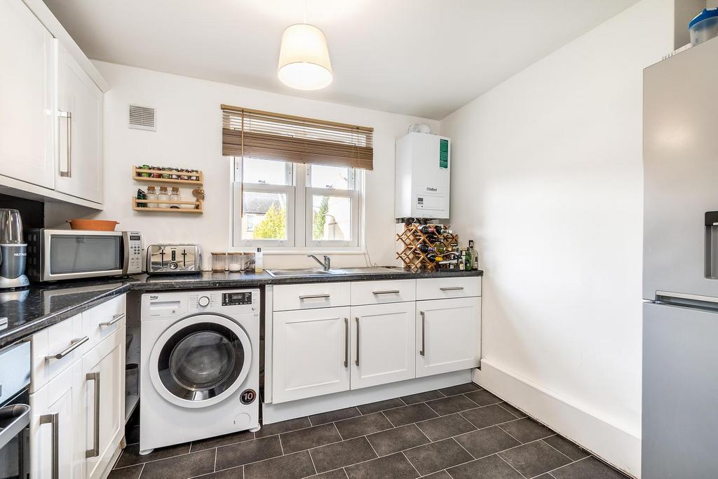 Bernards Close SE27-6.JPG
