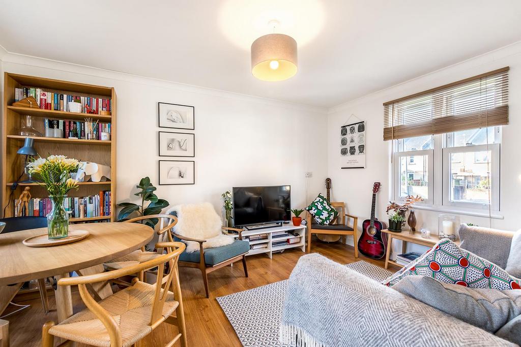 Bernards Close SE27-5.JPG