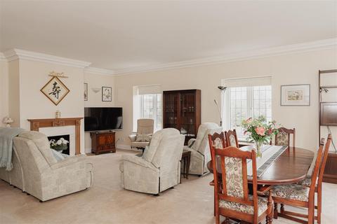 2 bedroom apartment for sale, Batts Hill, Reigate