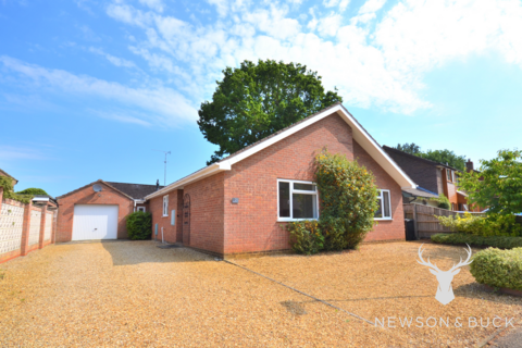 25 Barsham Drive, South Wootton, King's Lynn, PE30 3TT
