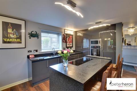 10 Boston Crescent, Sunderland, SR5 4QS