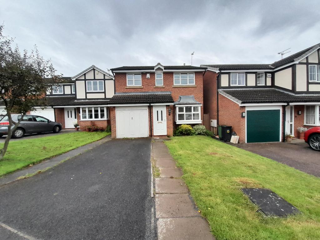 Hawker Road, Oadby, Leicester, LE2 Detached house for sale £320,000