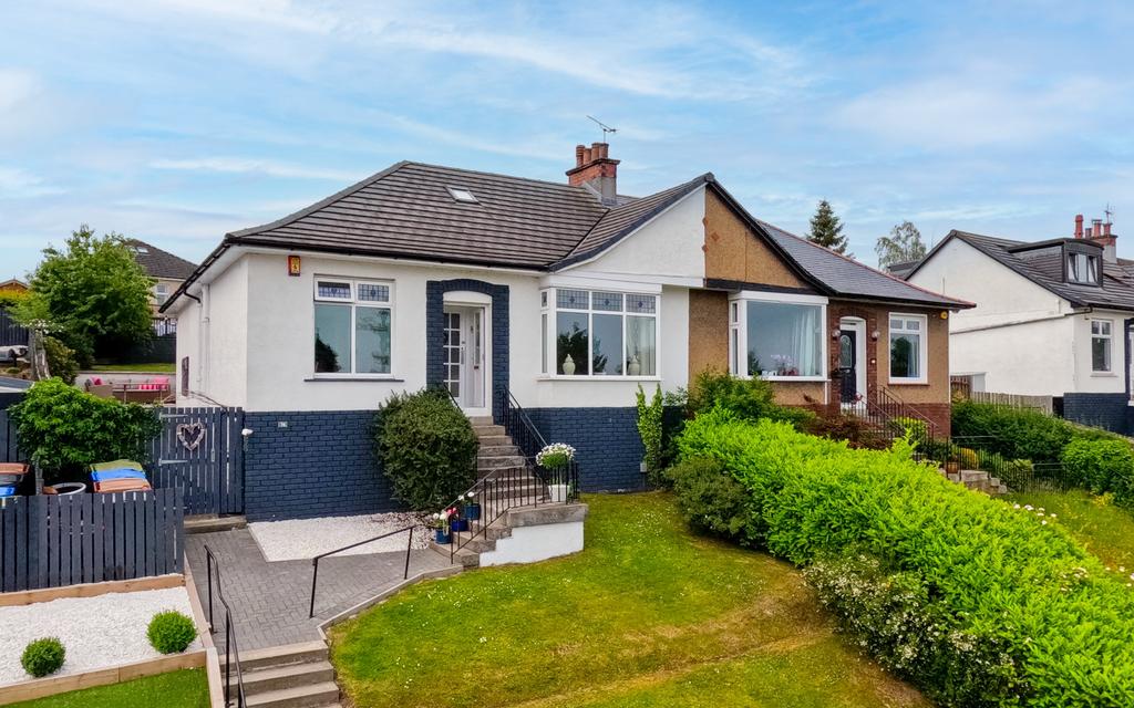 Merryburn Avenue, Giffnock, East Renfrewshire, Glasgow, G46 6DG 4 bed