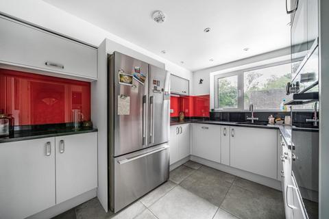 9 Shepherds Close, London, N6 5AG