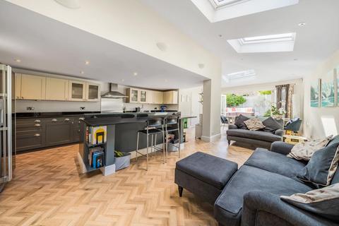 48 Sarsfeld Road, London, SW12 8HN