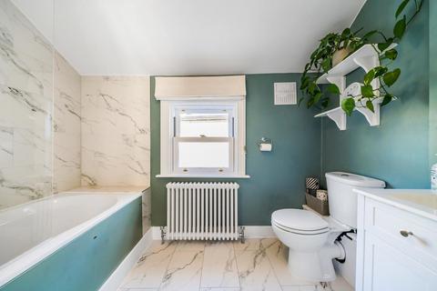 48 Sarsfeld Road, London, SW12 8HN