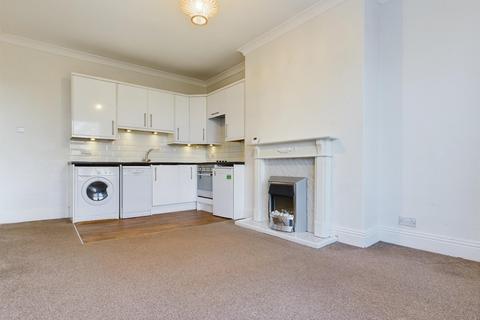 2 bedroom flat to rent, Valley Drive, Harrogate, HG2