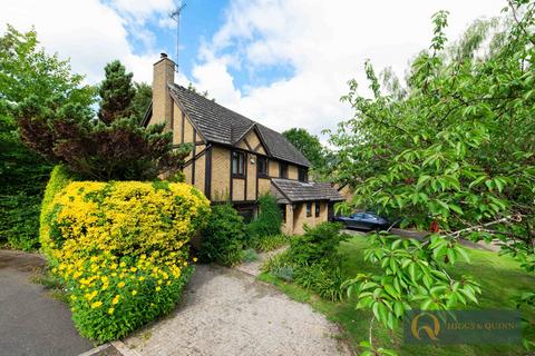 3 Beech Holt, Leatherhead, KT22 8RE