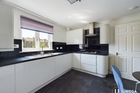 3 bedroom flat to rent, Maxwell Street, Morningside, Edinburgh, EH10