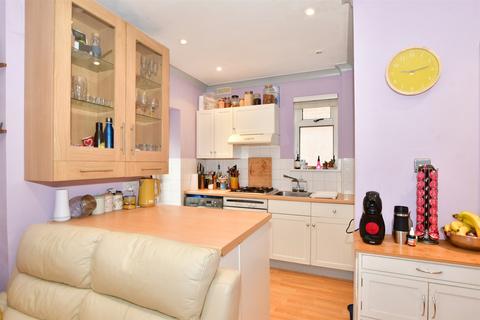 8 Angmering Way, Rustington, Littlehampton, BN16 3RA