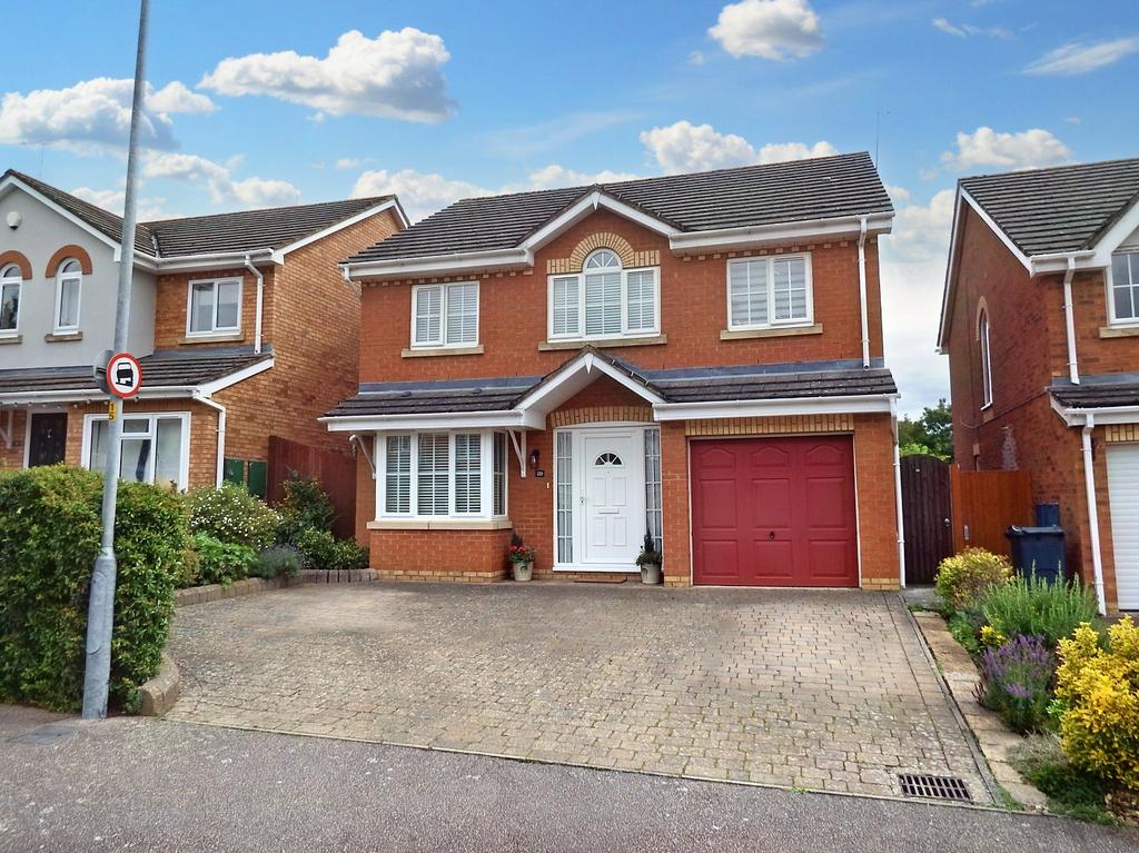 Jackdaw Close, Stevenage, Hertfordshire, SG2 4 bed detached house for