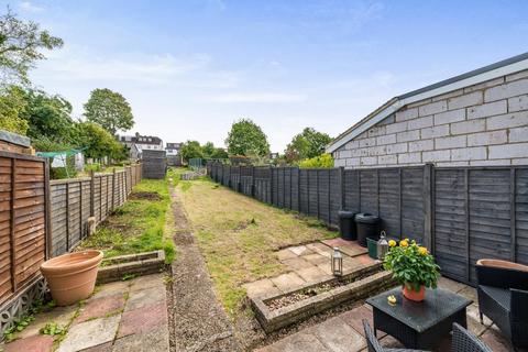 184 Langley Way, West Wickham, BR4 0DT