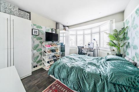 184 Langley Way, West Wickham, BR4 0DT