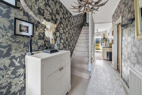 184 Langley Way, West Wickham, BR4 0DT