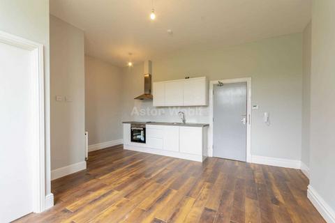 Studio to rent, Mansfield Road, Mapperley Park