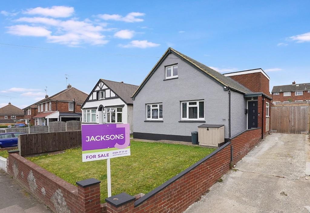 Maidstone Road, Rainham, 4 bed detached house £500,000