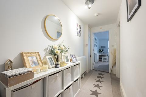 1 bedroom ground floor flat for sale, 25  Duhamel Place, St. Helier, Jersey