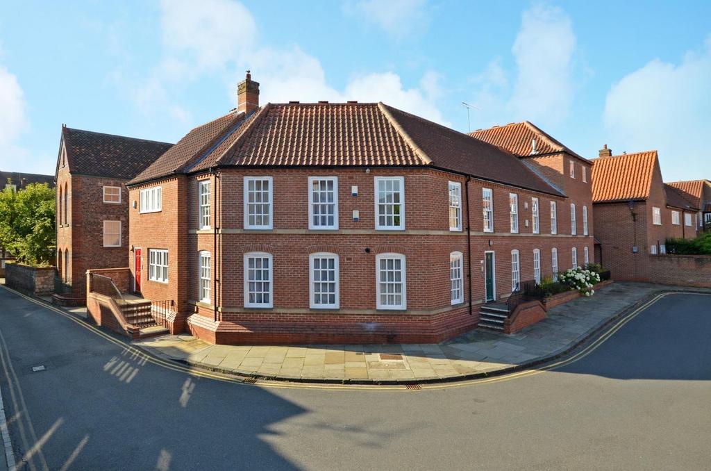 St. Andrew Place, York, YO1 1 bed apartment £925 pcm (£213 pw)