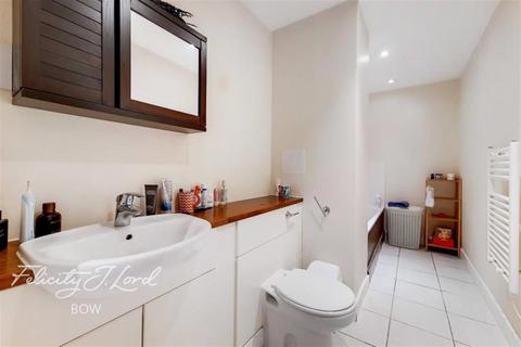 1 bedroom flat to rent, Meath Crescent, E2