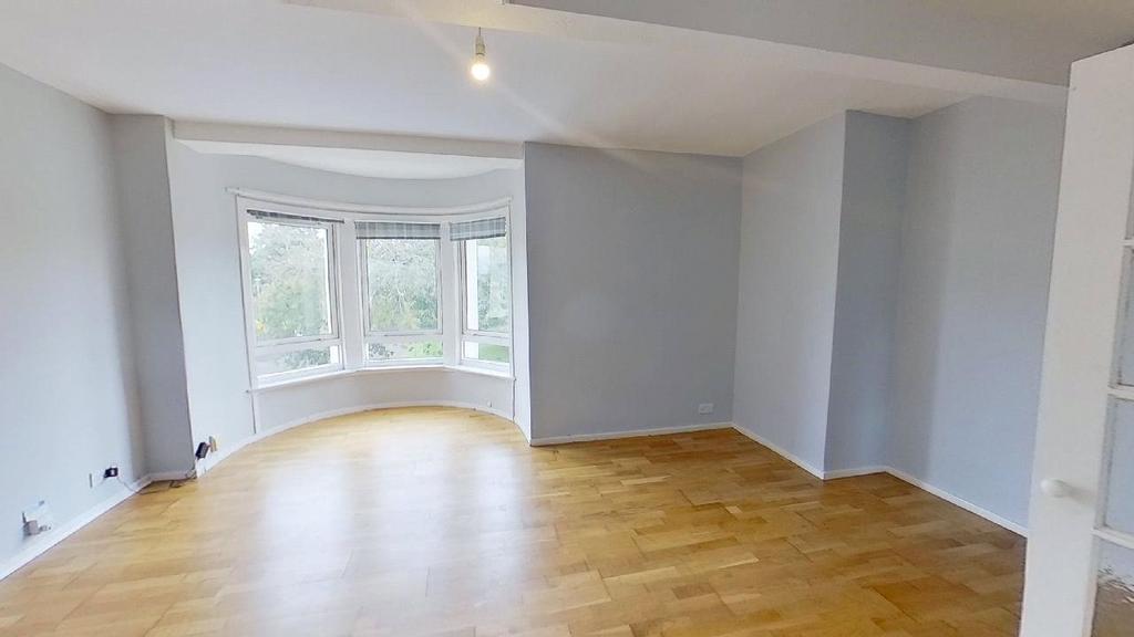 Apartment in Renfrew - View 3