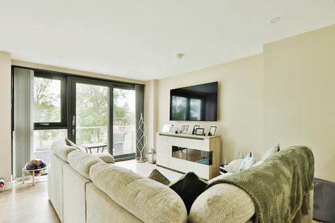 2 bedroom apartment for sale, The Glass House, 75 Queens Dock Avenue, Hull, HU1 3FA