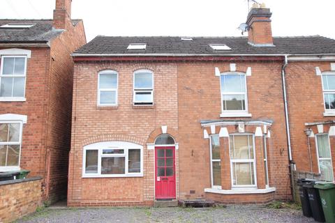 Available Now - 2 Rooms - McIntyre Road