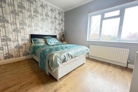 undefined, Available Now - 3 Rooms - McIntyre Road, Worcester, WR2 5LG