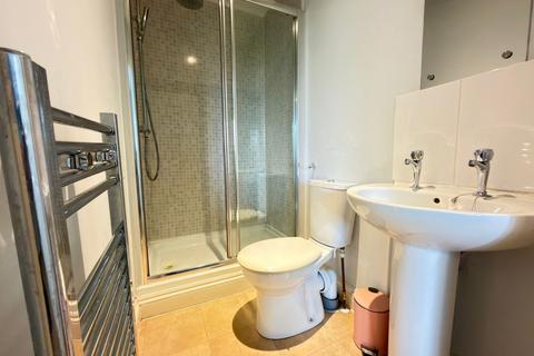 undefined, Available Now - 3 Rooms - McIntyre Road, Worcester, WR2 5LG