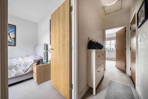 4, Wessex Court Crawley Road, Witney, OX28 1HB