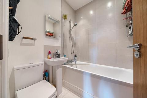 4, Wessex Court Crawley Road, Witney, OX28 1HB