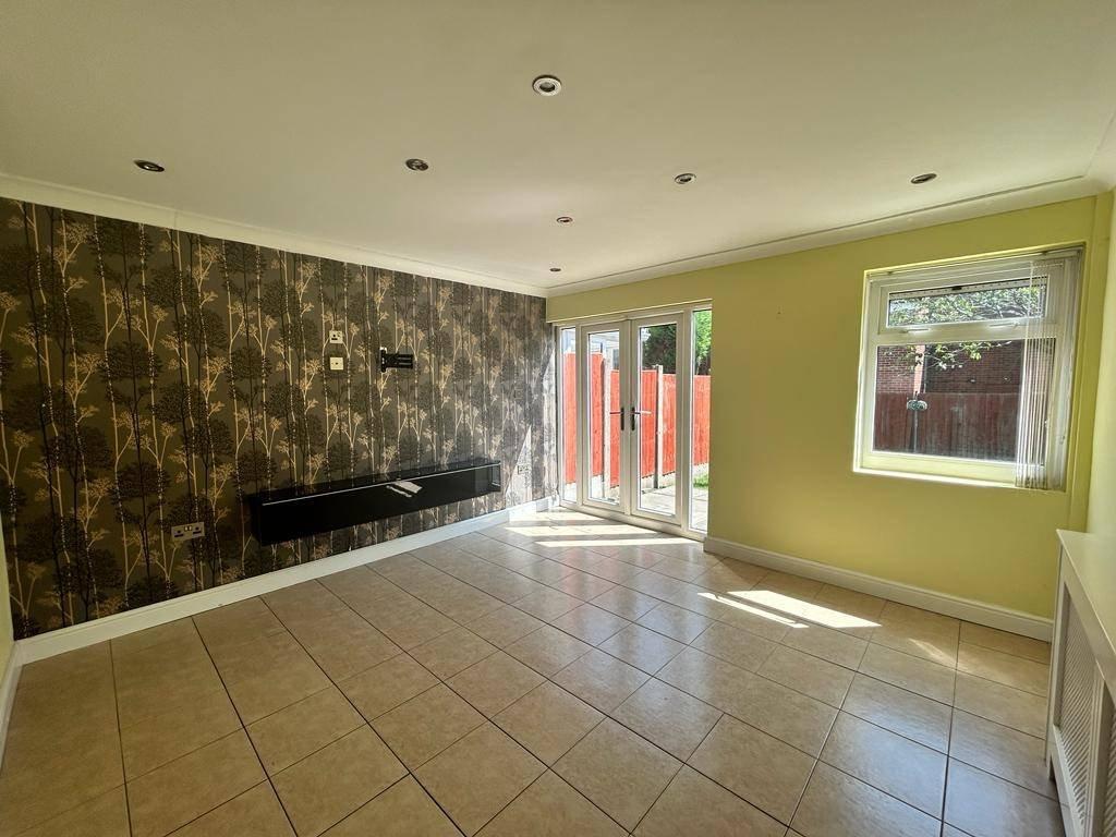 Alderley, Skelmersdale WN8 3 bed terraced house £700 pcm (£162 pw)