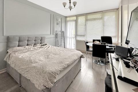 1 bedroom ground floor flat to rent - Foxborough Gardens, London, SE4 1HS