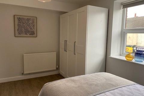 1 bedroom in a house share to rent, Kamran House Flat 2 Room 6