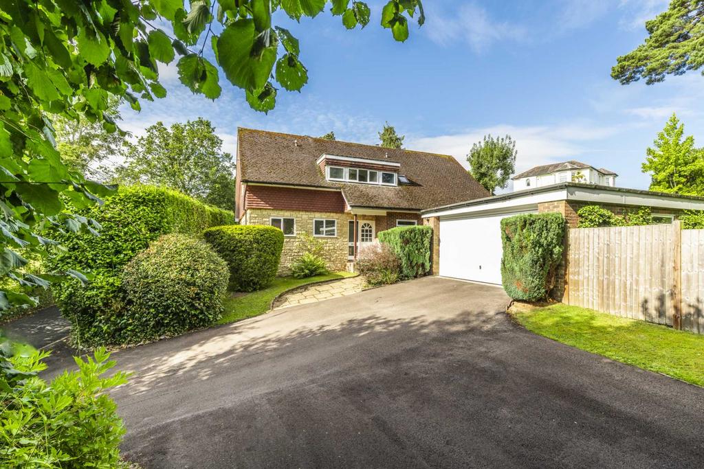 Pennington Road, Southborough, Tunbridge Wells 4 bed detached house for