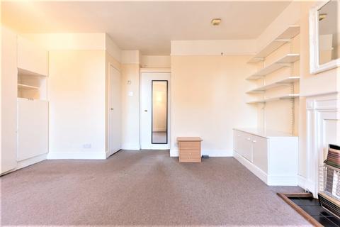 Studio to rent, Judd Street, Bloomsbury, WC1H