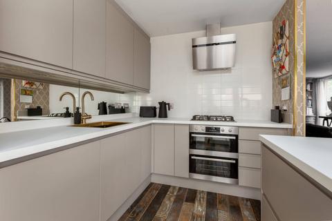 2 bedroom ground floor flat for sale - Flat 1, 3 Kimmerghame Drive, Fettes, EH4 2GJ
