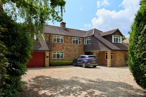 4 bedroom detached house for sale, Chiltern Hill, Chalfont St Peter, Gerrards Cross, Buckinghamshire