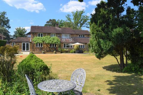 The Highlands Chiltern Hill, Chalfont St Peter, Gerrards Cross, SL9 9TZ