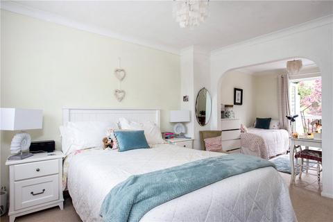 10 Fiona Close, Winchester, SO23 0HB