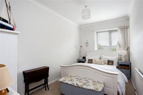 10 Fiona Close, Winchester, SO23 0HB