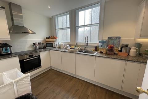2 bedroom apartment to rent, East Street, Brighton BN1