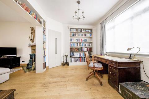 43 Lock Road, Richmond, TW10 7LQ